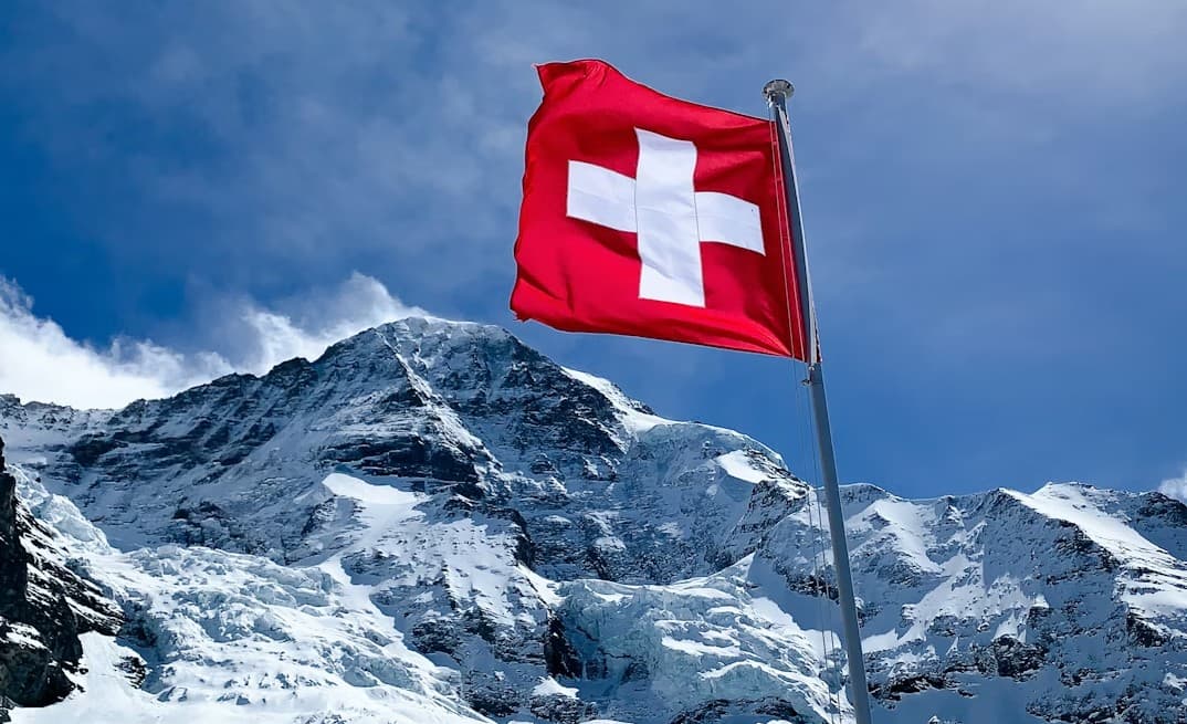 H100 siktar på att även notera sig på börsen i Schweiz