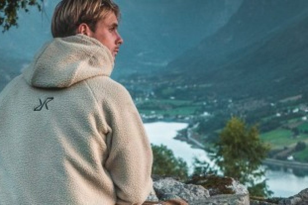 Hög tillväxt och lönsamhet gör Revolution Race köpvärd