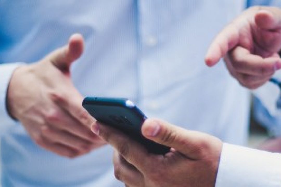 Sex företag som noterar sig under februari